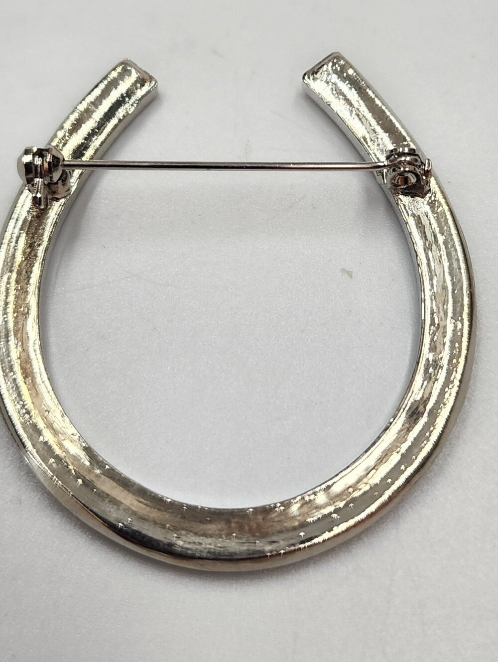 Vintage Rhinestone Silver Tone Horseshoe Brooch New On Card 2" Inches - Picture 6 of 6